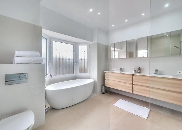 Hakuna Matata فيلة ماربيا