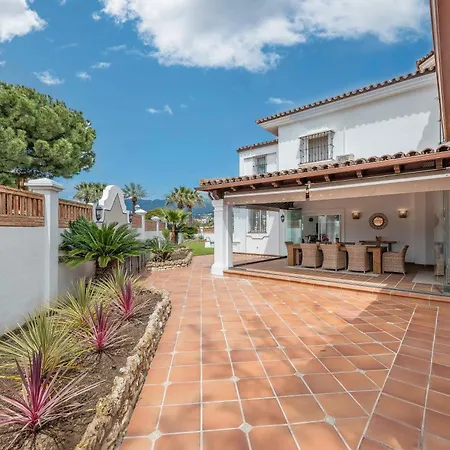 Hakuna Matata Villa *